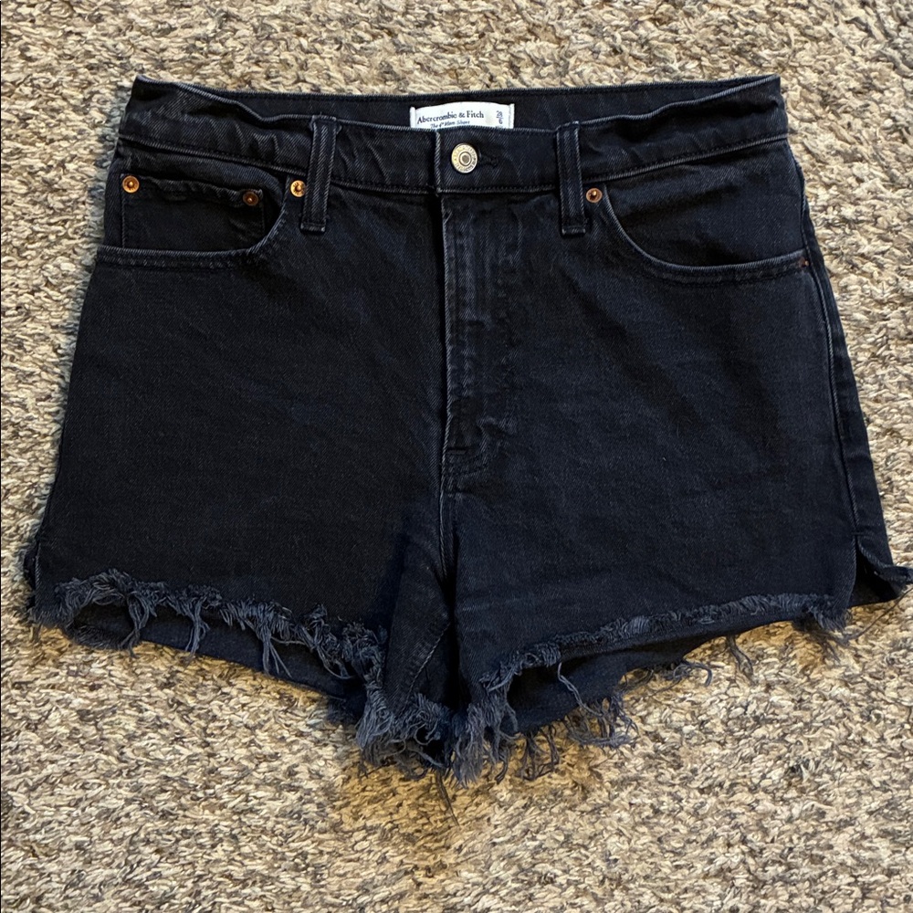 Abercrombie & Fitch high rise 4” mom short -size 28 /6